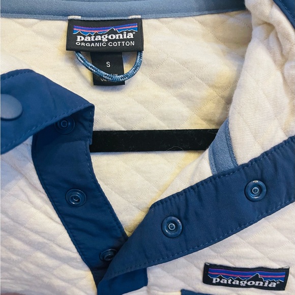 Patagonia Blue and Cream Quilted Pullover - Picture 3 of 3